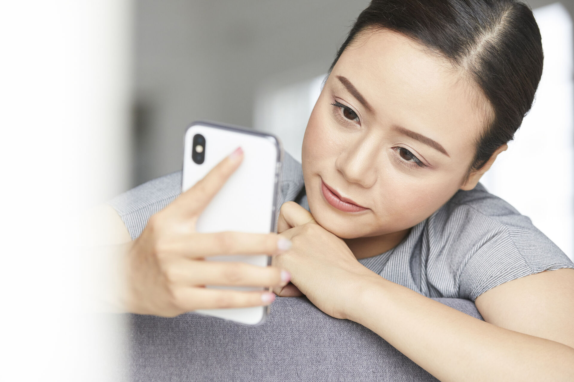 スマホの使い過ぎによるホルモン異常
